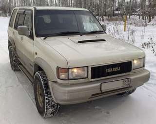 1997 Isuzu Bighorn Pictures