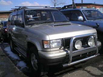 1997 Isuzu Bighorn Pics