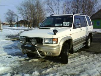 1997 Isuzu Bighorn Photos