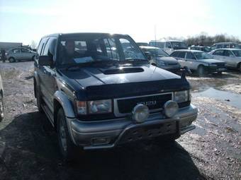 1997 Isuzu Bighorn Photos