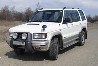 1997 Isuzu Bighorn Photos