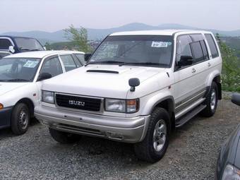 1997 Isuzu Bighorn Photos