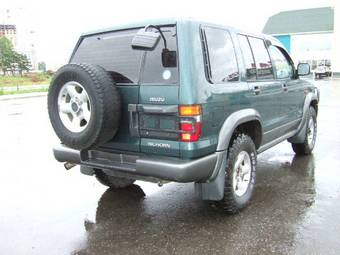 1997 Isuzu Bighorn Pics