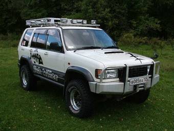 1997 Isuzu Bighorn Photos