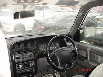 1998 Isuzu Bighorn Photos