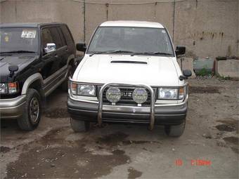 1998 Isuzu Bighorn Pictures