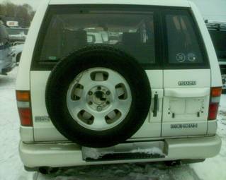 1998 Isuzu Bighorn Photos
