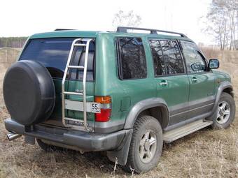 1998 Isuzu Bighorn Pictures
