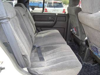 1998 Isuzu Bighorn Photos