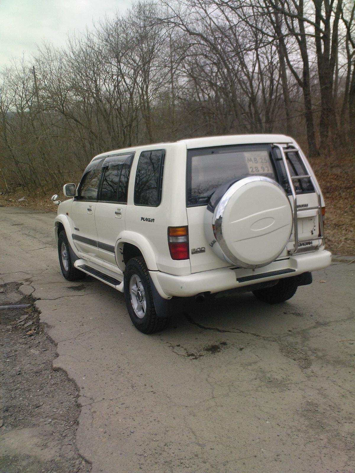 Isuzu bighorn 1998