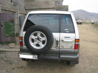 1998 Isuzu Bighorn Photos