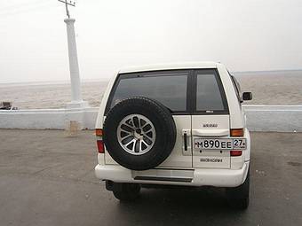 1998 Isuzu Bighorn Photos