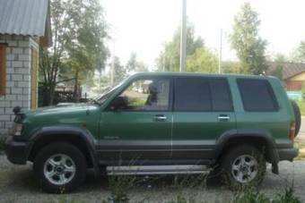 1998 Isuzu Bighorn Pictures