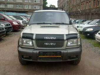 1998 Isuzu Bighorn Photos