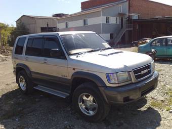 1998 Isuzu Bighorn Photos