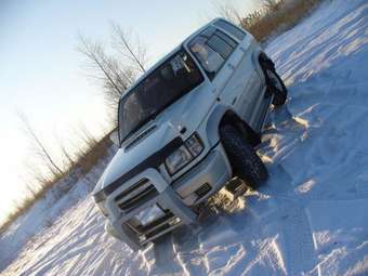 1999 Isuzu Bighorn Pics