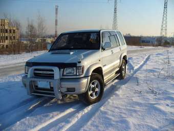 1999 Isuzu Bighorn Photos