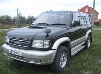 1999 Isuzu Bighorn Photos