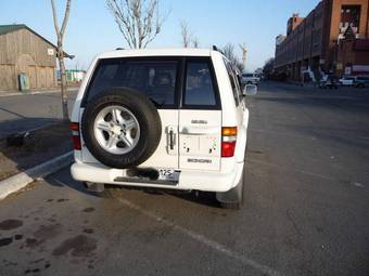1999 Isuzu Bighorn Pictures