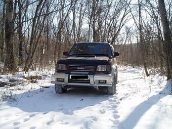 1999 Isuzu Bighorn Photos