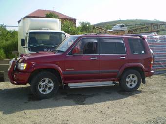 1999 Isuzu Bighorn Pictures