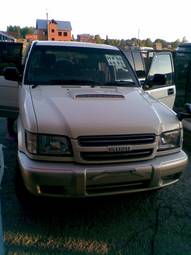 2000 Isuzu Bighorn Pictures