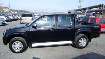 2011 Isuzu D-MAX Pictures