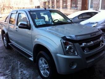 2011 Isuzu D-MAX Photos