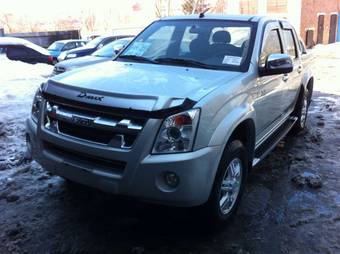 2011 Isuzu D-MAX Pictures