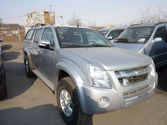 2012 Isuzu D-MAX Photos