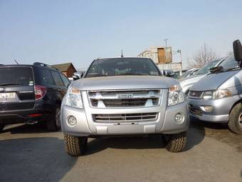 2012 Isuzu D-MAX Photos