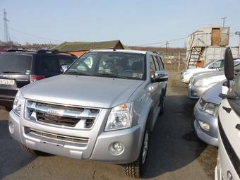 2012 Isuzu D-MAX Pictures