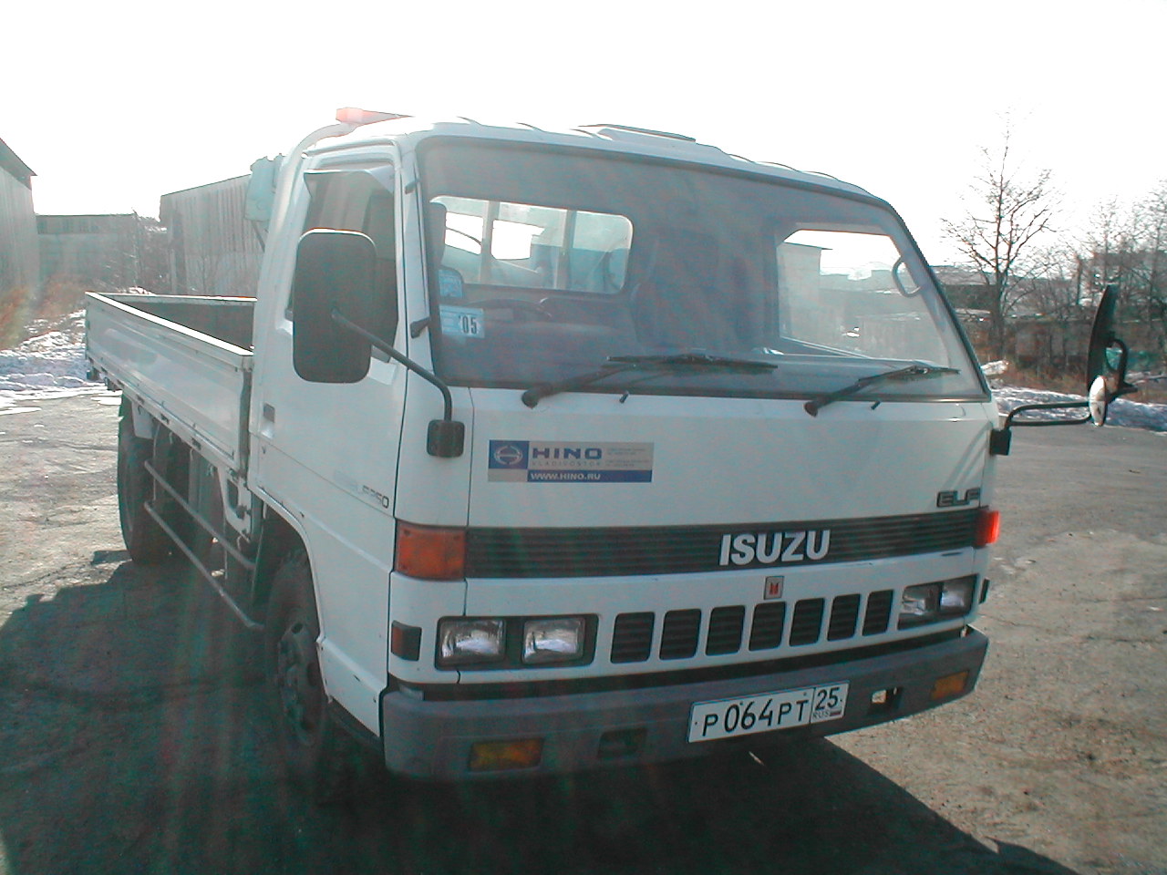 Isuzu elf грузоподъемность