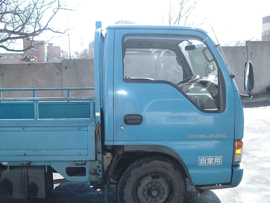 1996 Isuzu Elf Photos