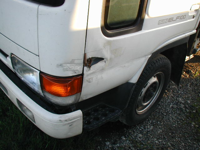 1997 Isuzu Elf Photos