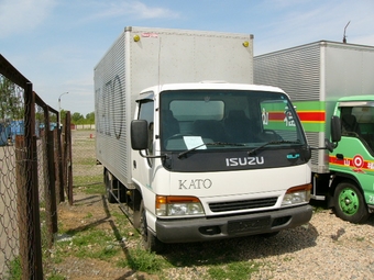 1999 Isuzu Elf