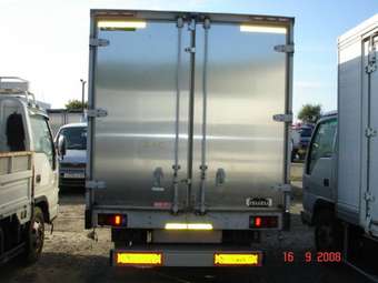 2002 Isuzu Elf Pics