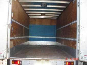 2002 Isuzu Elf Pictures