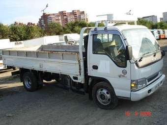 2003 Isuzu Elf Photos