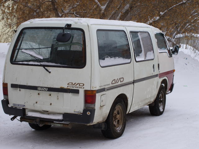 1993 Isuzu Fargo