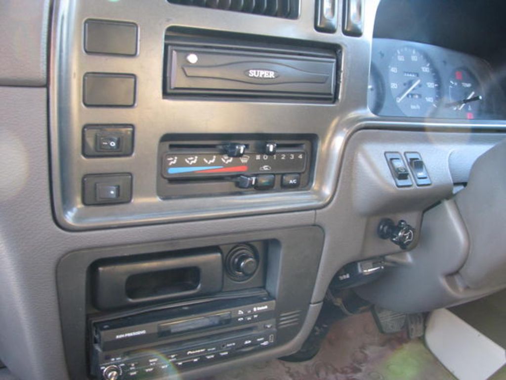 1997 Isuzu Fargo