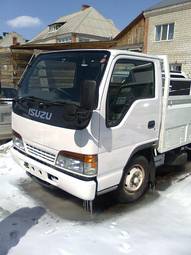 1998 Isuzu Fargo Photos