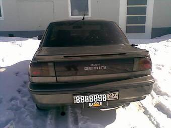 1990 Isuzu Gemini Pictures