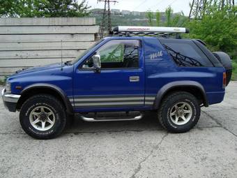 1991 Isuzu MU Photos