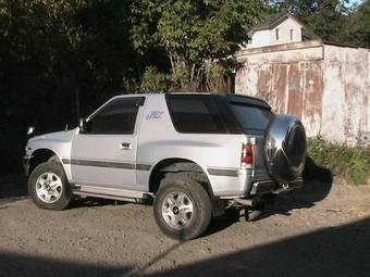 1996 Isuzu MU Photos