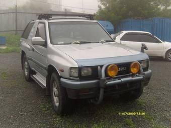 1996 Isuzu MU Photos