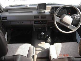 1990 Isuzu Rodeo Photos