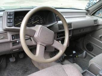 1992 Isuzu Rodeo Photos