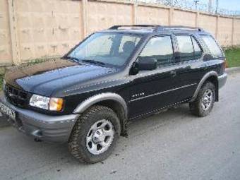 2001 Isuzu Rodeo Pics