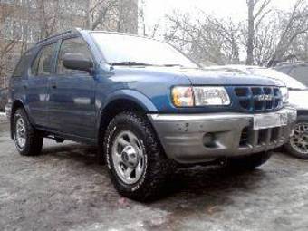 2001 Isuzu Rodeo Photos